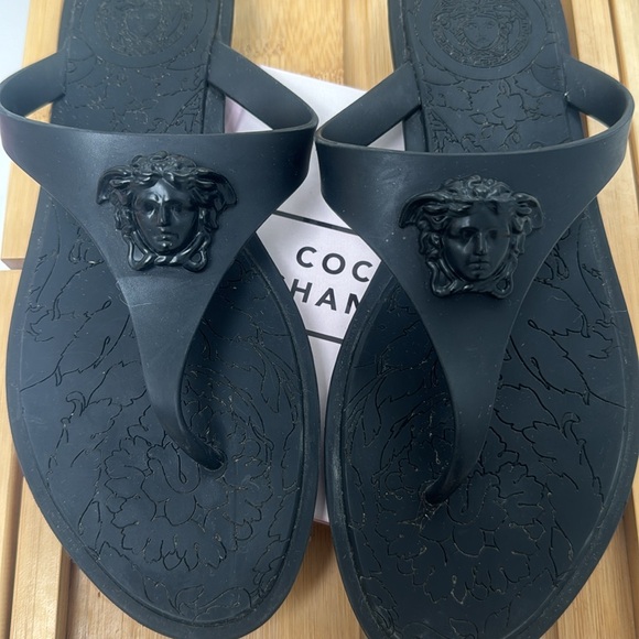 Authentic Versace Medusa sandals - Picture 5 of 5